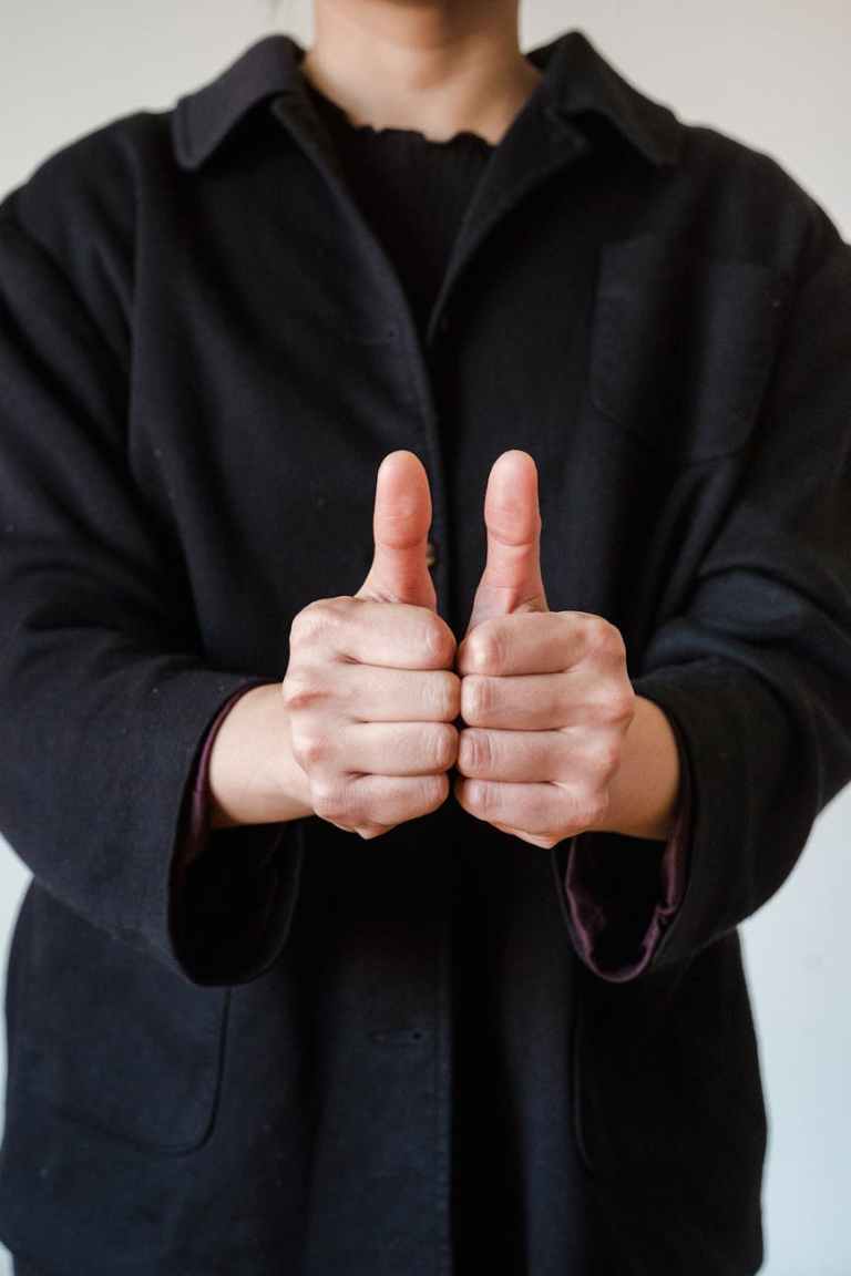 Japanese Nonverbal Communication: The Hidden Meanings Behind Common ...