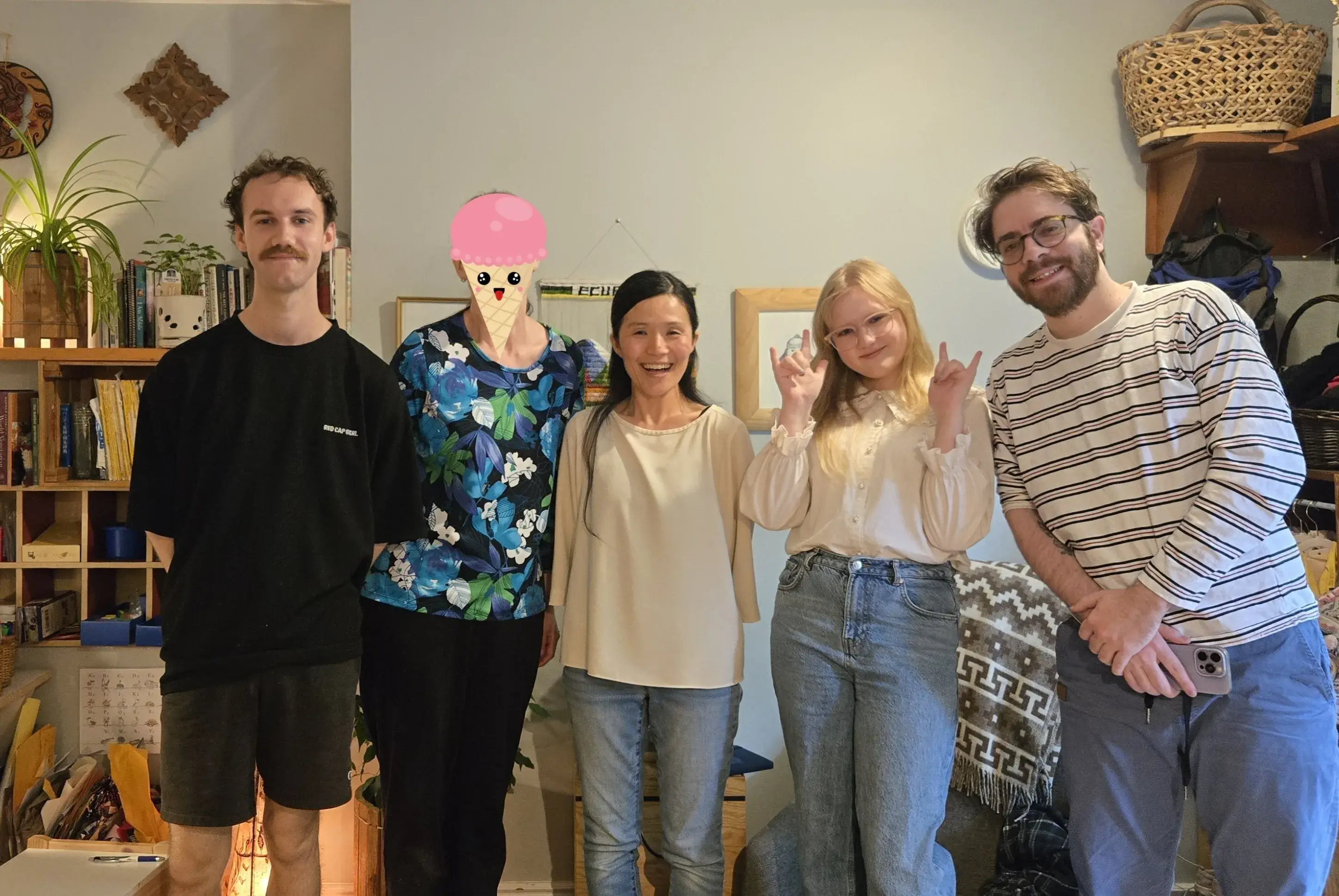 Beginners

Beginner Japanese learners practicing conversation at a NihongoKnow meetup in Vancouver